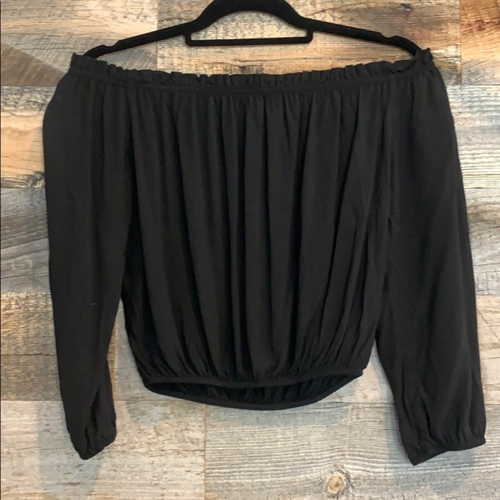 Brandy Melville off the shoulder Top